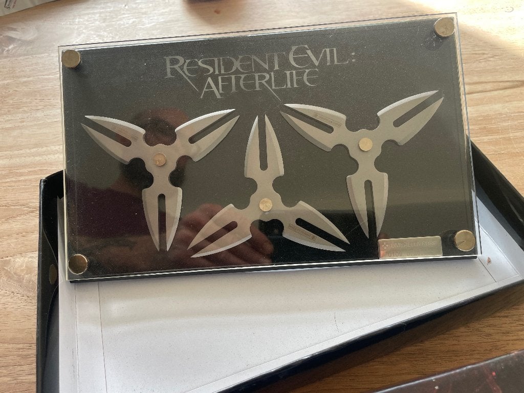 Resident Evil afterlife life size ninja sterren shuriken, Ophalen of Verzenden, Zo goed als nieuw, Film, Beeldje, Replica of Model