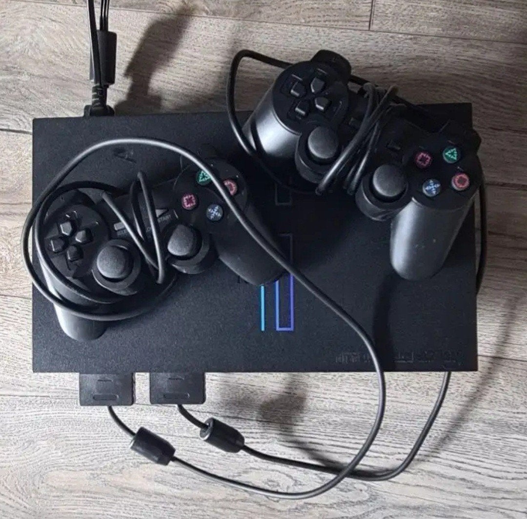 PlayStation 2 Slim met 2 controllers en 3 spellen (m2457989594 ...
