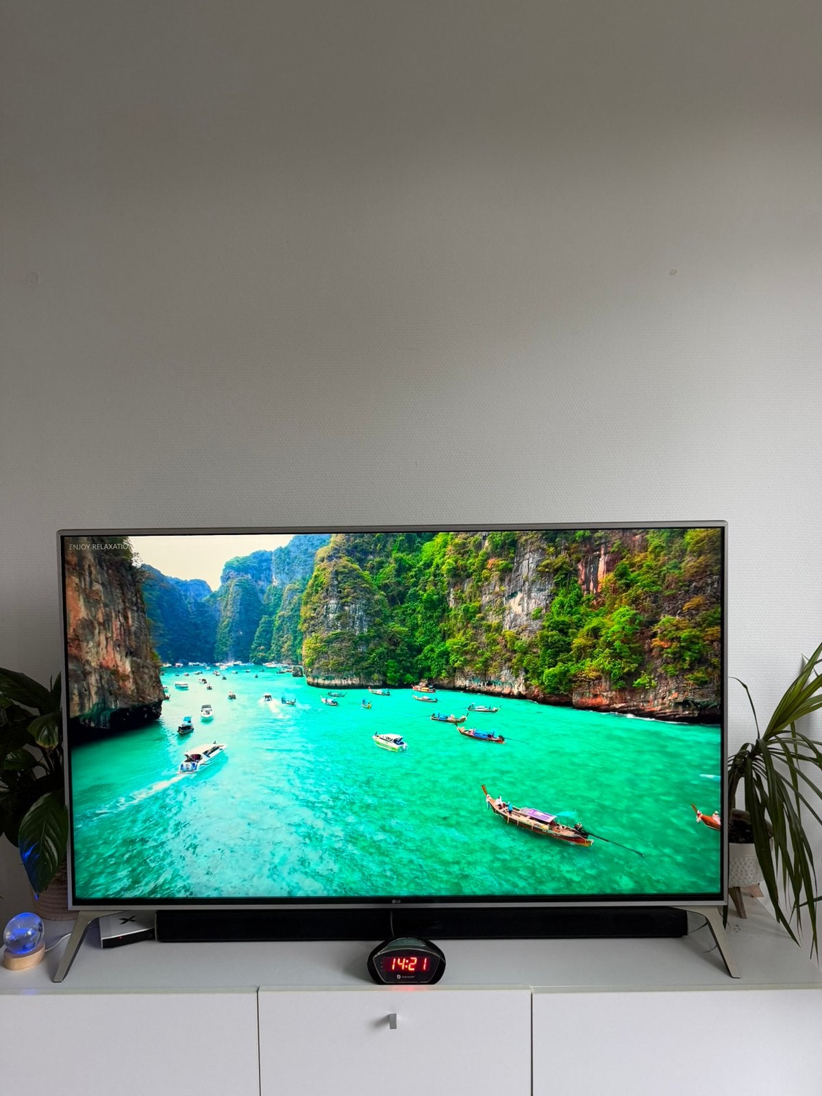LG webOS TV SJ800V, Ophalen, 50 Hz, Zo goed als nieuw, 100 cm of meer