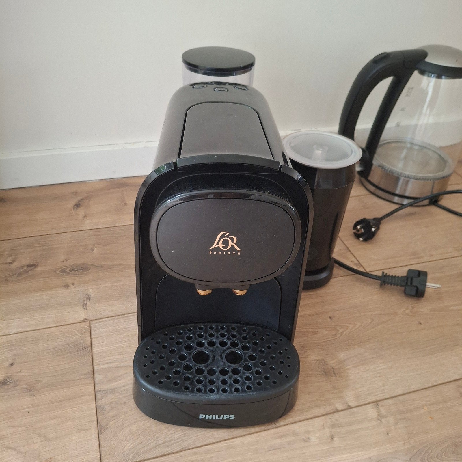 Philips L'OR Barista koffiezetapparaat met melkopschuimer, Ophalen, Gebruikt, Espresso apparaat, 1 kopje