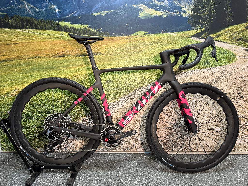 Scott Addict Gravel RC | SRAM RED AXS | Powermeter I Maat M