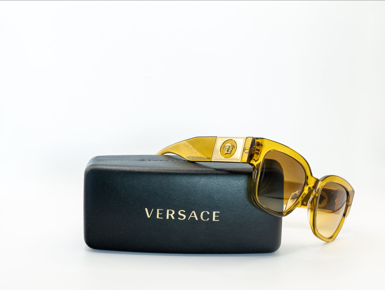 Versace Zonnebril - Stijlvol en Tijdloos, Zonnebril, Geel, Gianni Versace, Ophalen of Verzenden