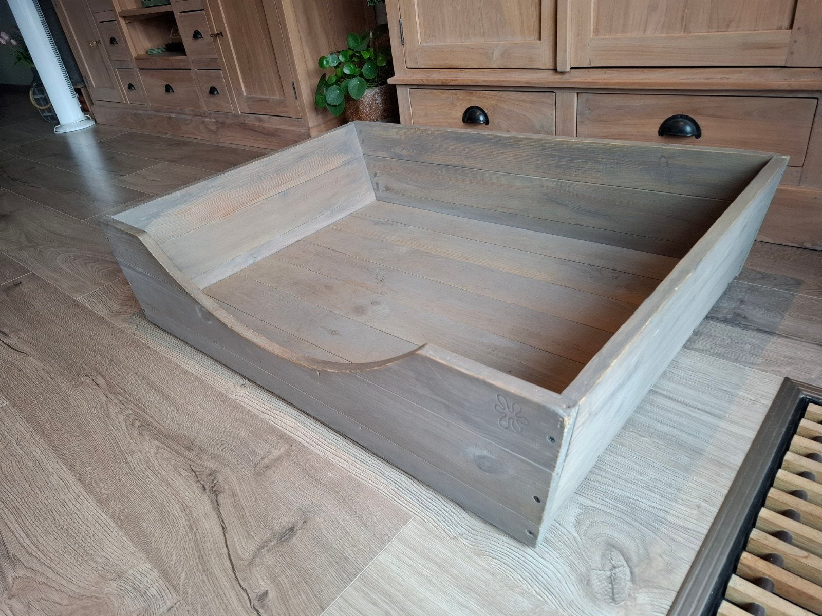 houten hondenmand Intratuin, Ophalen, Zo goed als nieuw