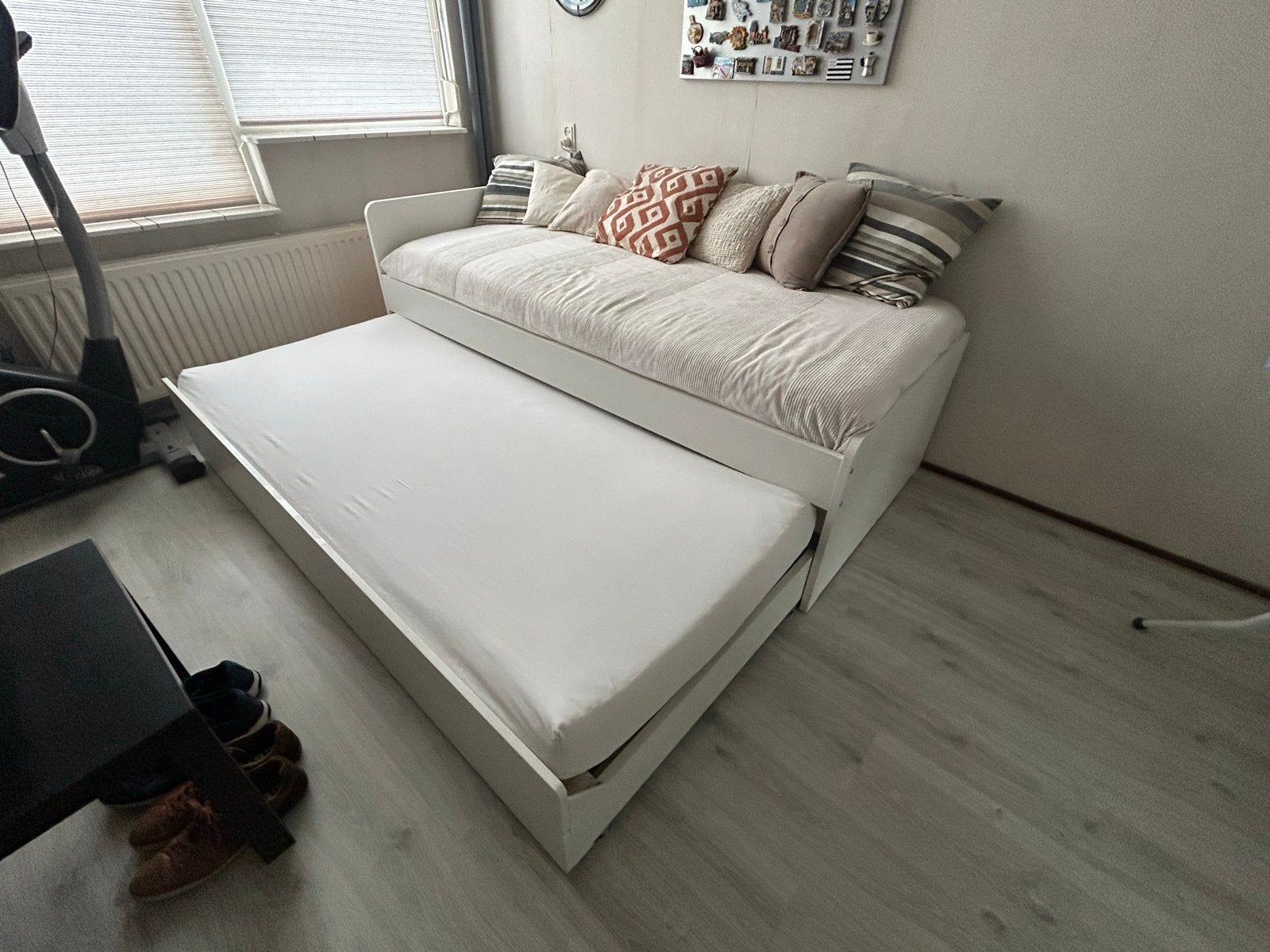 Ikea Släkt bed met uitschuifbaar bed en opberglades, Ophalen, 90 cm, Eenpersoons, Wit