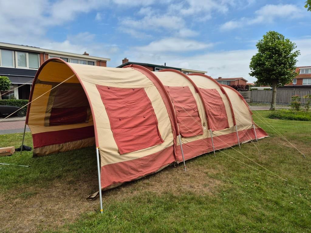 Tunneltent Wales 4 met inritsbaar vloerzeil - 2010, Caravans en Kamperen, Ophalen of Verzenden