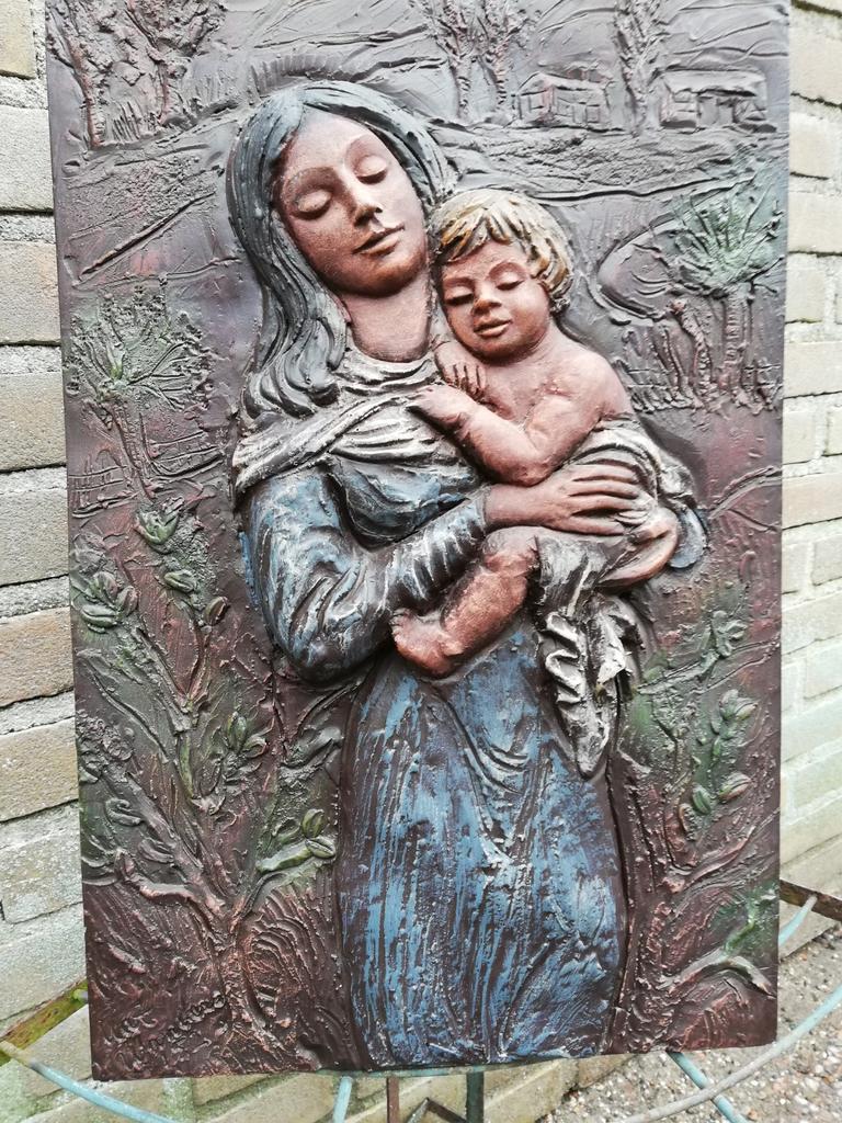Mats Wanders (1933-1991), Moeder met baby. Wandplaquette.'52, Ophalen, Zo goed als nieuw