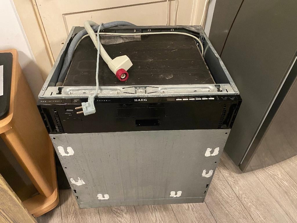 AEG inbouw vaatwasser ........., Witgoed en Apparatuur, Vaatwasmachines, Ophalen, Gebruikt, Inbouw, 85 tot 90 cm