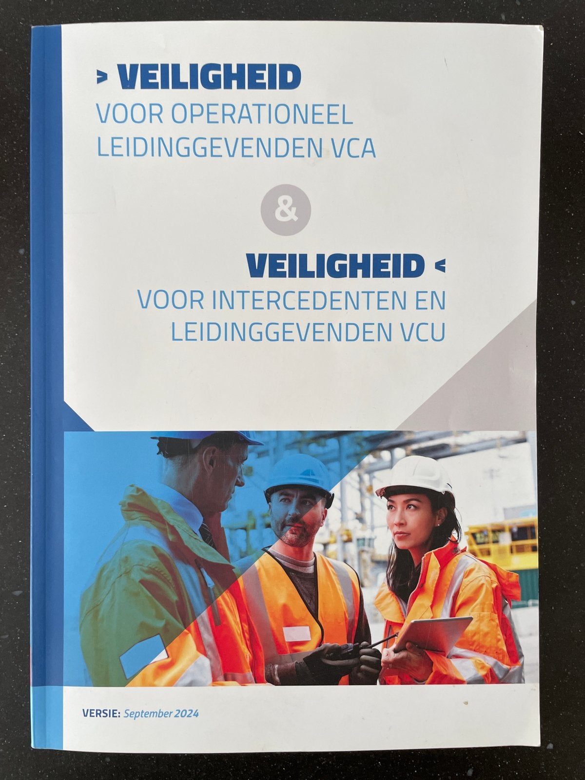 Veiligheid VCA & VCU Cursusboek - September 2024, Ophalen of Verzenden, Zo goed als nieuw, Overige niveaus