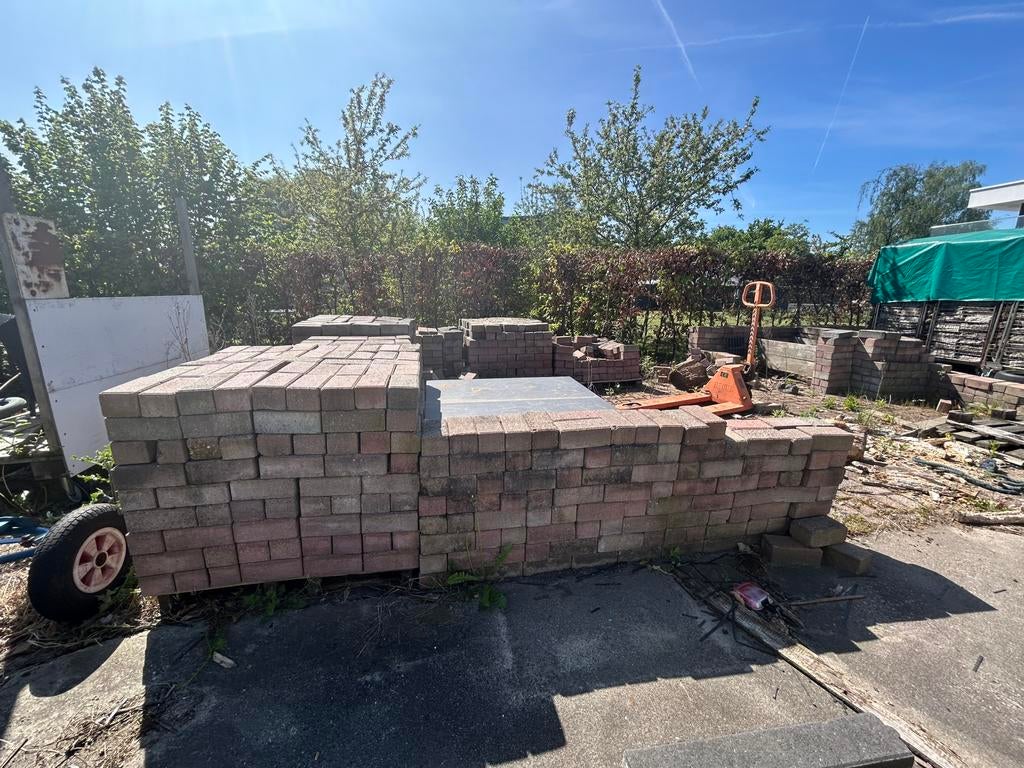 Ongeveer 50 m2 betonklinkers / straatstenen, Ophalen, Gebruikt, Klinkers, 10 m² of meer