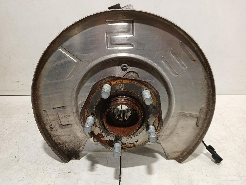 Wielnaaf rechts achter Tesla Model 3, Onderdelen@venauto.nl, Van der Ven Autorecycling B.V., Gebruikt, Ettenseweg 76, 4706 PB Roosendaal, The Netherlands