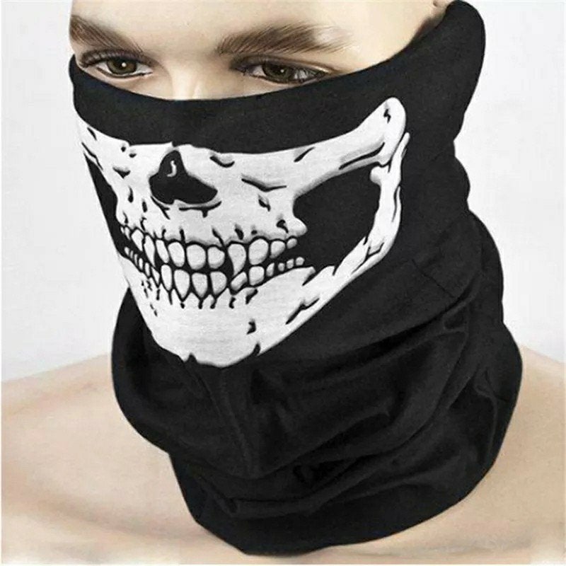 Te koop skull doodshoofd sjaal kraag nekwarmer nieuw exact z, Ophalen of Verzenden, Nieuw, Overige maten, Sjaal