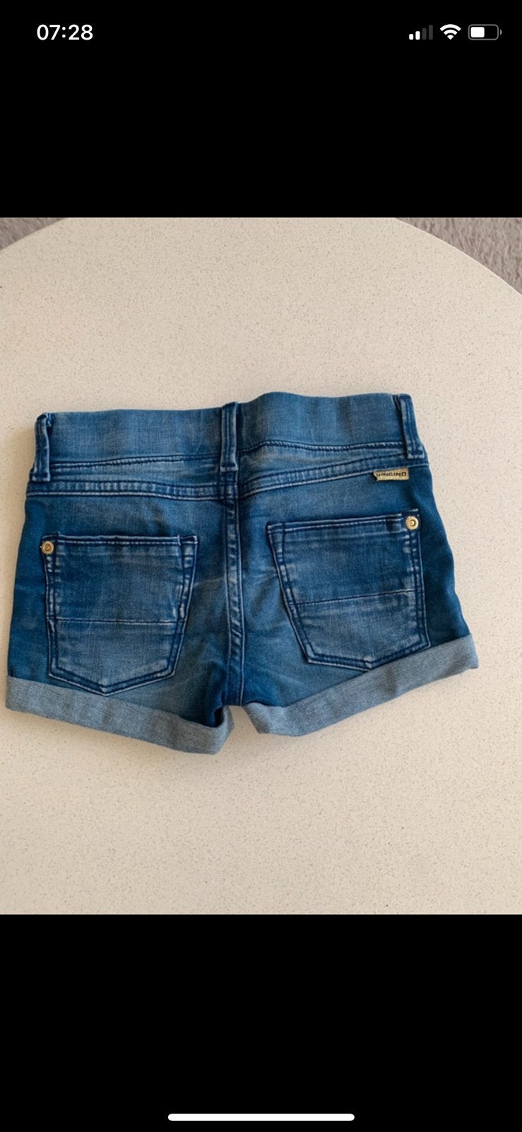 Vingino shortje maat 104, Kinderen en Baby's, Kinderkleding | Maat 104, Ophalen of Verzenden, Zo goed als nieuw, Meisje, Jas