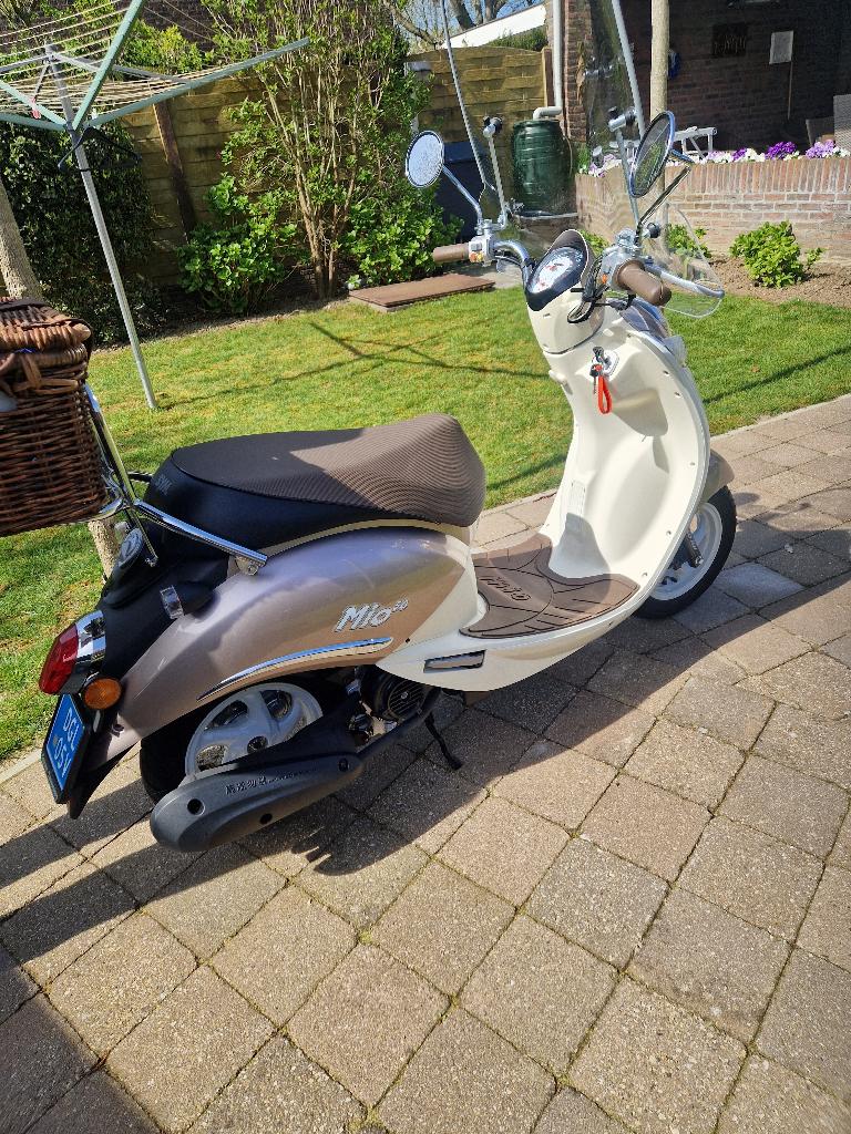 complete in nieuwstaat verkerende Sym Mio 50 (teller 939km!), Zo goed als nieuw, Benzine, 50 cc, Ophalen