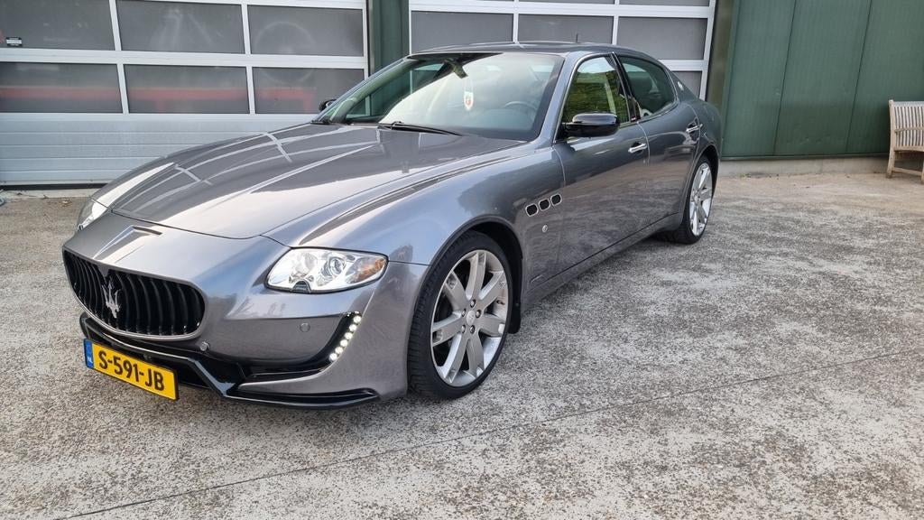 Maserati Quattroporte 4.2 V8 2007 Grijs, Automaat, 8 cilinders, Leder, 129 €/maand