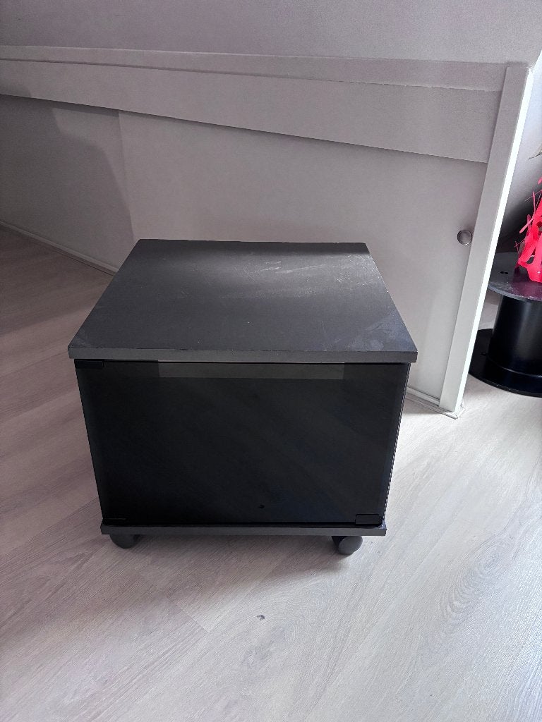 Stereomeubel en tv kast op wielen 5 eur, Ophalen, Minder dan 50 cm, Gebruikt, Overige houtsoorten