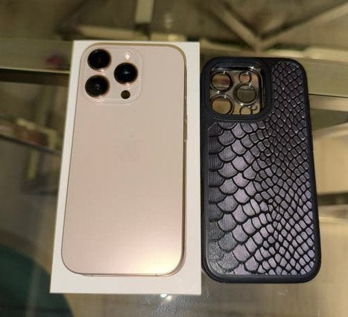 Foto 2 van Apple iPhone 16 Pro Zand