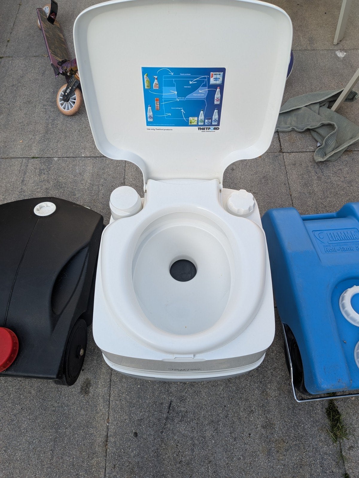 Thetford Porta Potti Qube 365 en watertanks, Ophalen, Zo goed als nieuw