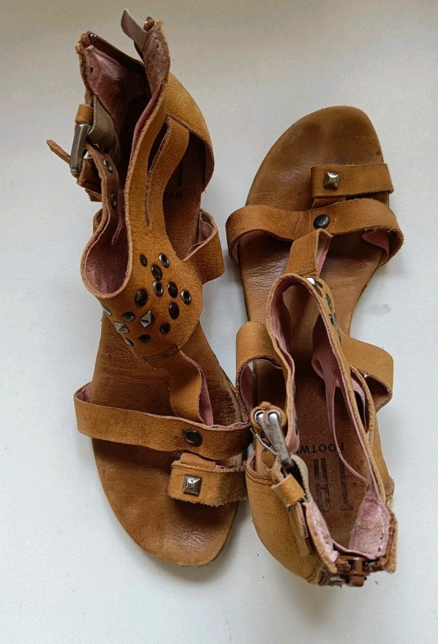 Taft mt 38 weinig gedragen 🤎, Zo goed als nieuw, Taft, Bruin, Sandalen of Muiltjes
