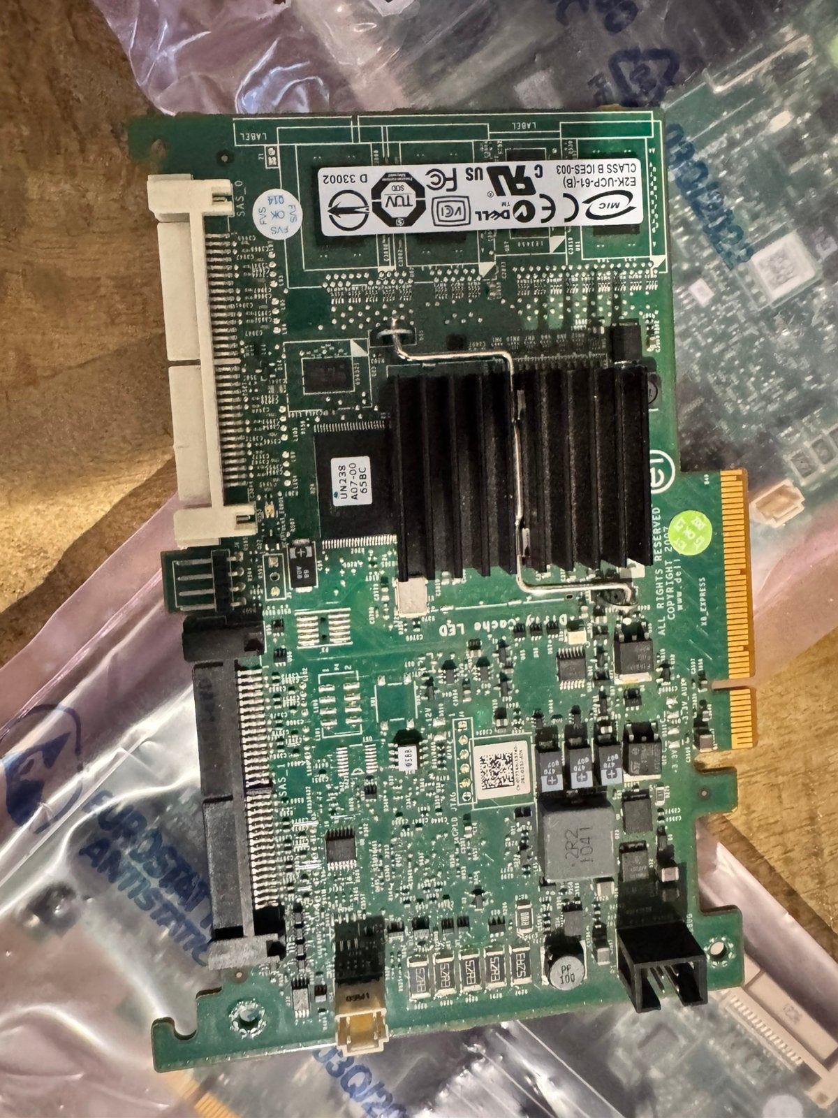 Dell PERC 6/i SAS RAID-controller 3 stuks, Computers en Software, Moederborden, Ophalen, Zo goed als nieuw