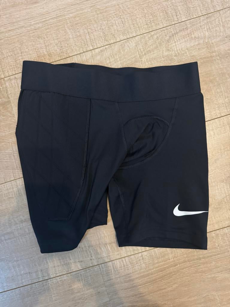 Nike Pro Dri-FIT Korte kinder keepersshort - Maat XL, Zwart, Maat 56/58 (XL), Ophalen of Verzenden, Zo goed als nieuw