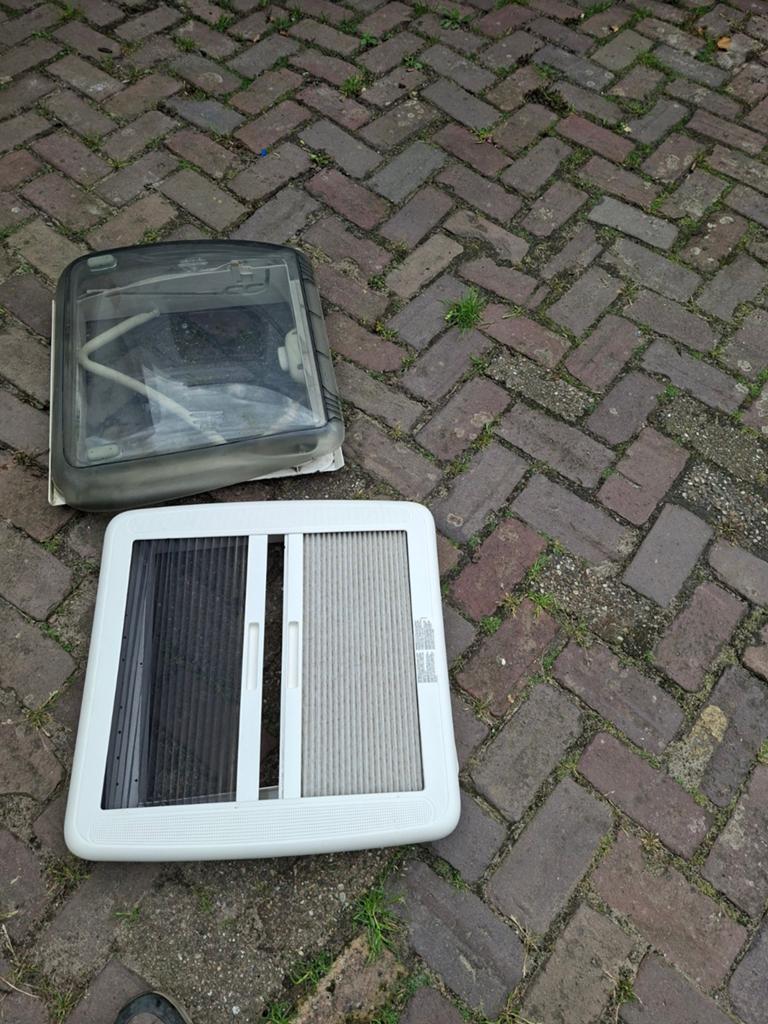 Camper/Caravan Dakluik met Hor en Verduisteringsgordijn, Ophalen
