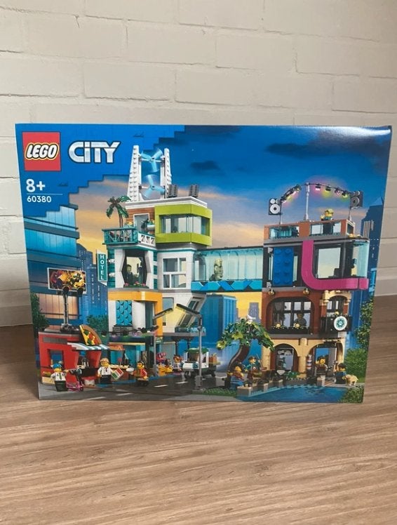 LEGO City 60380 Downtown – Nieuw & Geseald – Zeldzame Set, City, Lego, Nieuw, Ophalen of Verzenden