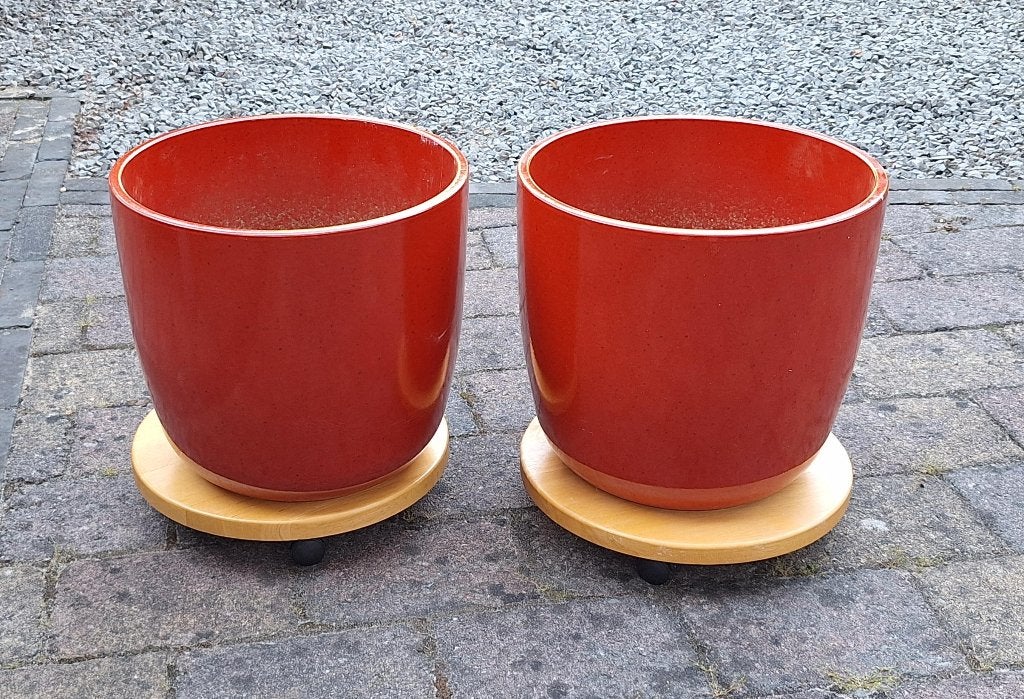 Twee grote bloempotten, keramiek, rood, Rond, Zo goed als nieuw, Minder dan 40 cm, Balkon