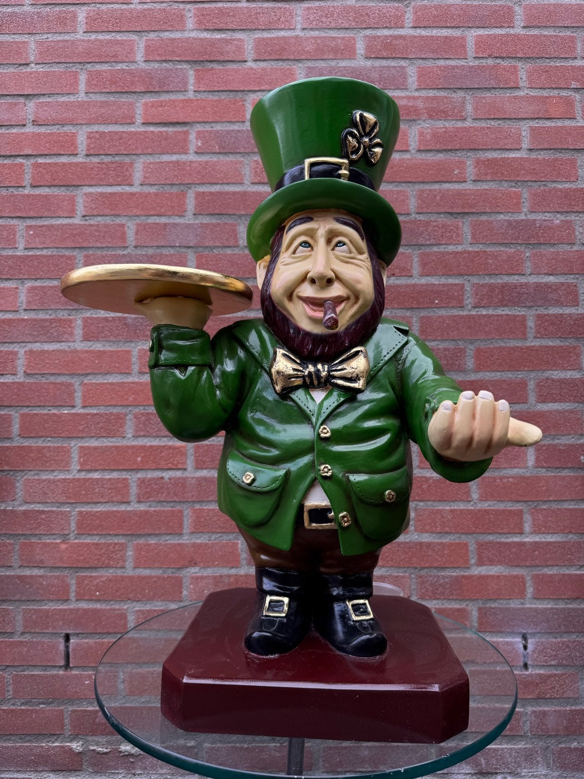 Ierse kabouter met dienblad - decoratief beeld, Ophalen, Groen, Gebruikt, Overige stijlen