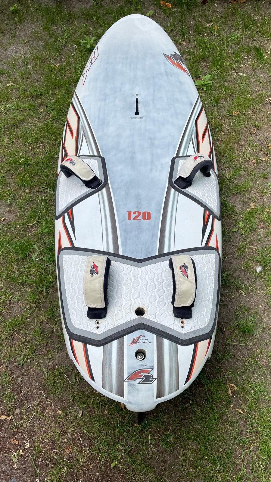 F2 RX 120 liter Freerace Windsurfboard, Watersport en Boten, Windsurfen, Gebruikt, Plank, F2, Minder dan 250 cm, Met vin(nen)