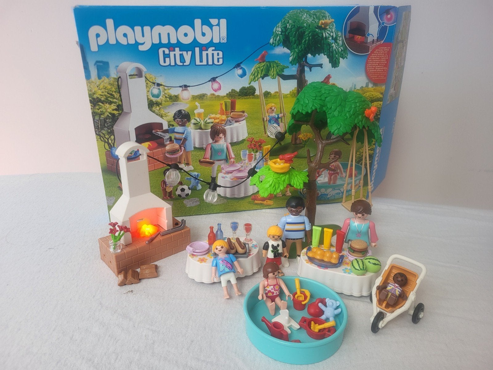 playmobil CityLife familiefeest met barbecue  9272, Complete set, Overige typen, Ophalen of Verzenden, Zo goed als nieuw
