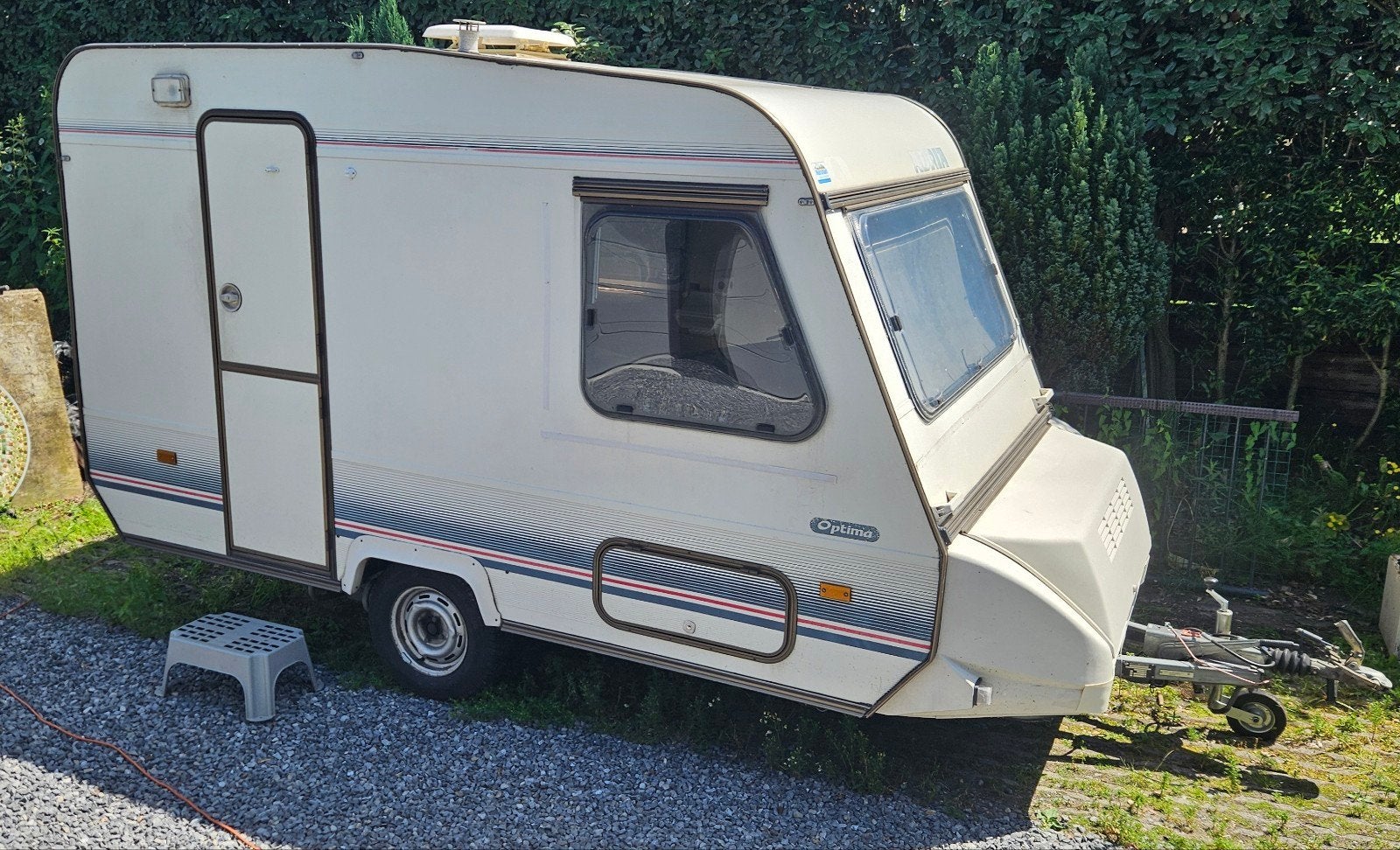 Nette Adria Optima 1989 met tent en voorluifel uit 2023, Caravans en Kamperen, Caravans, Vast bed, Luifel, Kleine zit, Tot en met 3