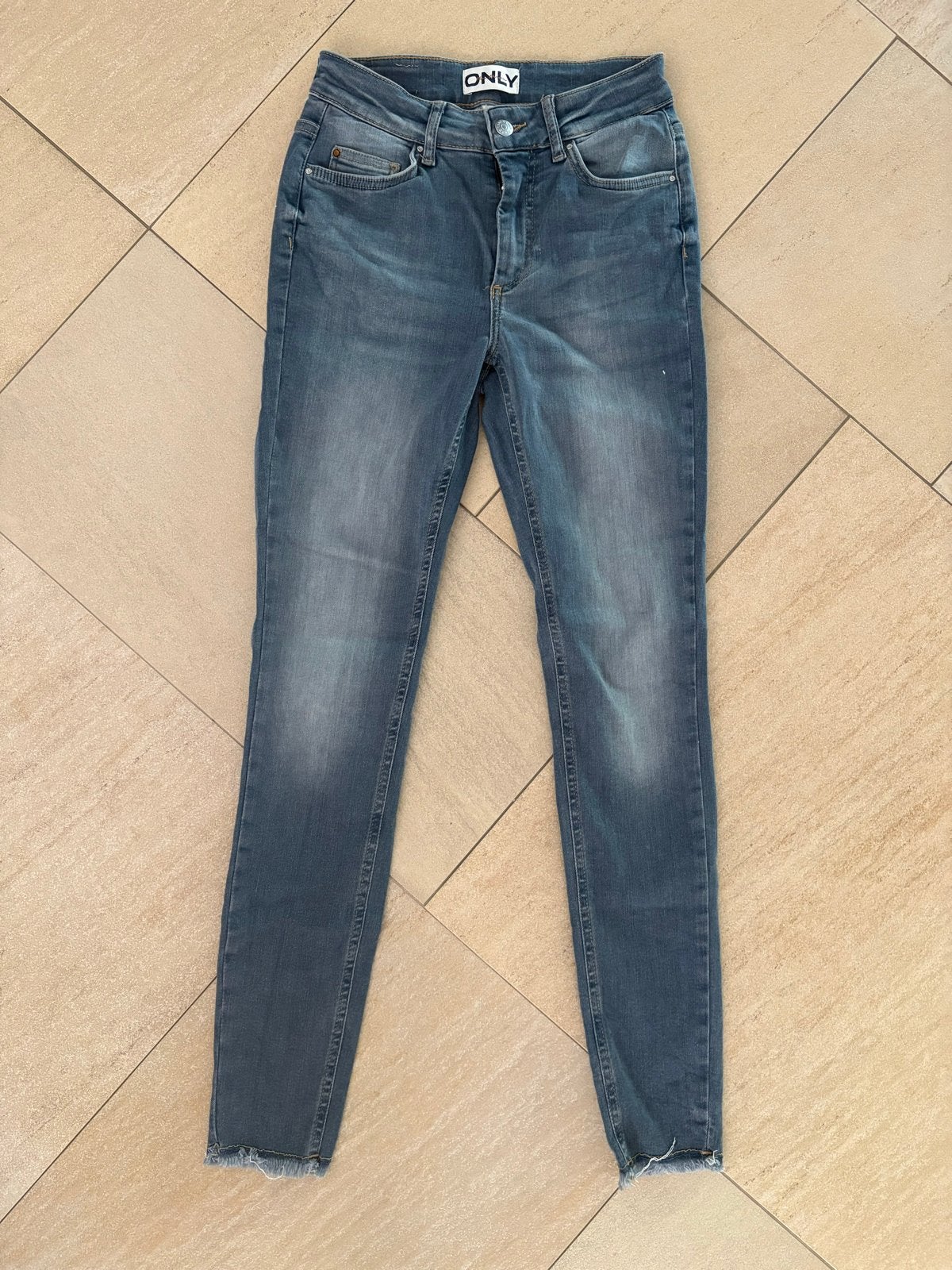 ONLY Skinny Jeans Maat M - Nooit Gedragen, Ophalen of Verzenden, Nieuw, Blauw, Overige jeansmaten