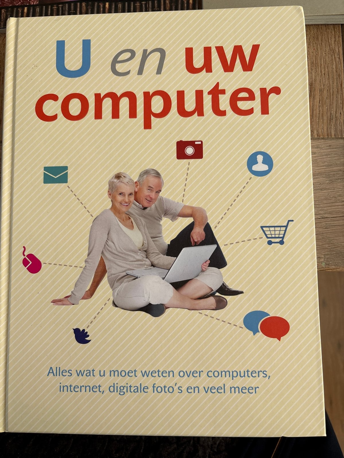U en uw computer - Alles over computers en internet, Ophalen of Verzenden, Zo goed als nieuw, Besturingssystemen