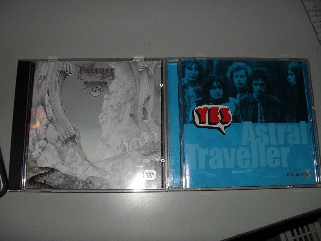 CD YES-ASTRAL TRAVELLER., Progressive Rock, Ophalen of Verzenden, Zo goed als nieuw, Eerste persing