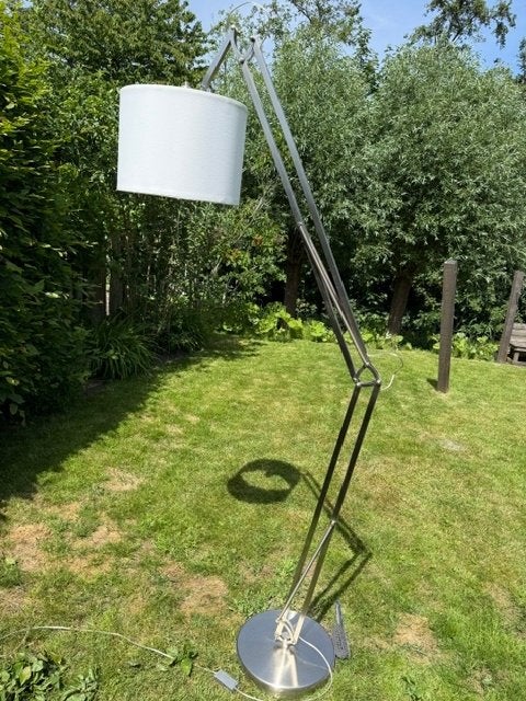Staande lamp, Huis en Inrichting, Lampen | Vloerlampen, Ophalen, Gebruikt, Metaal, Modern