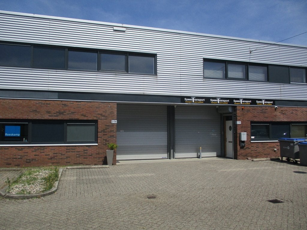 Representatieve bedrijfsruimte 150m2 op Koningspark Soest, 150 m², Huur, Bedrijfsruimte