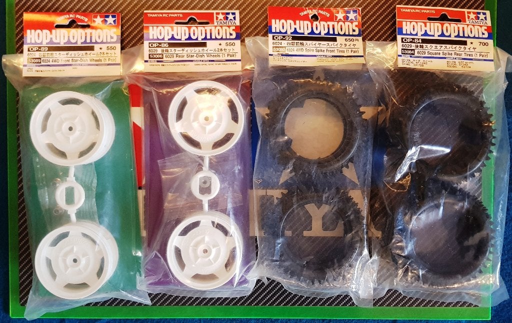 Tamiya set banden/velgen Voor-en Achter Buggy 4WD, Elektro, Verzenden, Nieuw, Schaal 1:10