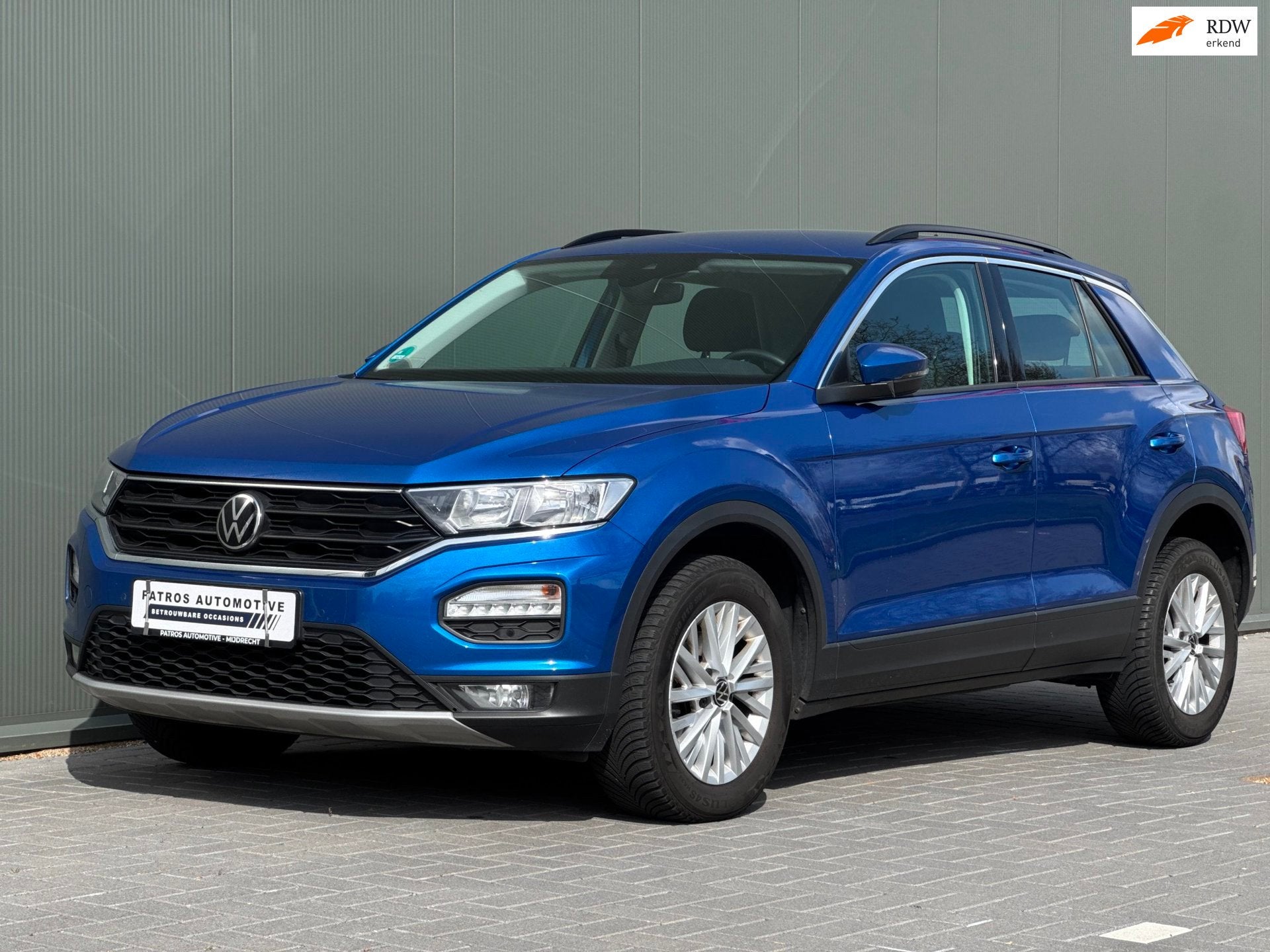 Volkswagen T-Roc 1.0 TSI Style // Dealeronderhouden // 4-Sei, Auto's, Volkswagen, Voorwielaandrijving, Stof, Gebruikt, 1194 kg