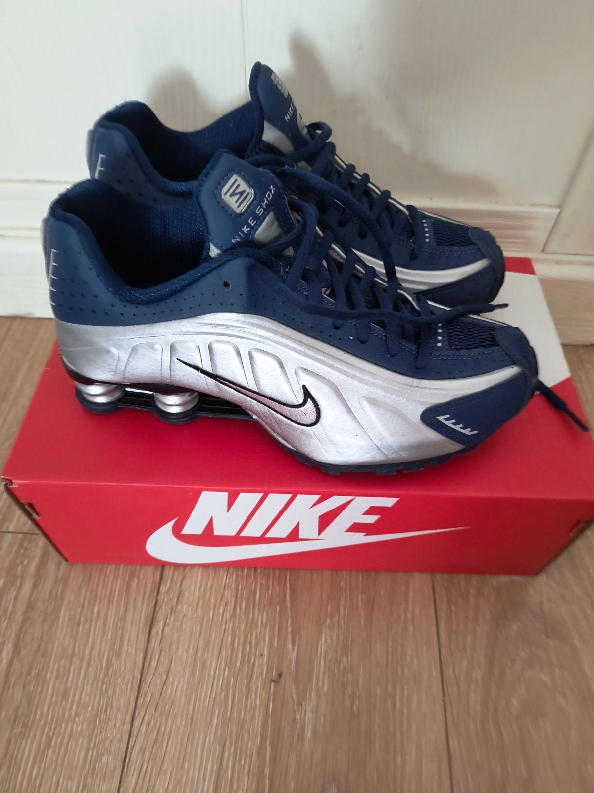 Nike Air Shox 38,5, Kinderen en Baby's, Kinderkleding | Schoenen en Sokken, Ophalen of Verzenden, Zo goed als nieuw, Jongen of Meisje