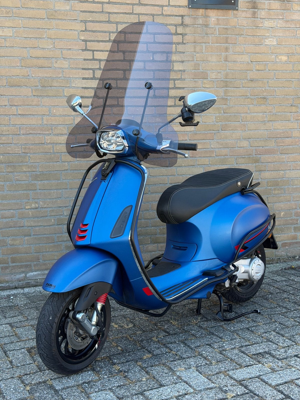Unieke Vespa Sprint S - Mat blauw - (geel kenteken), Ophalen, Zo goed als nieuw