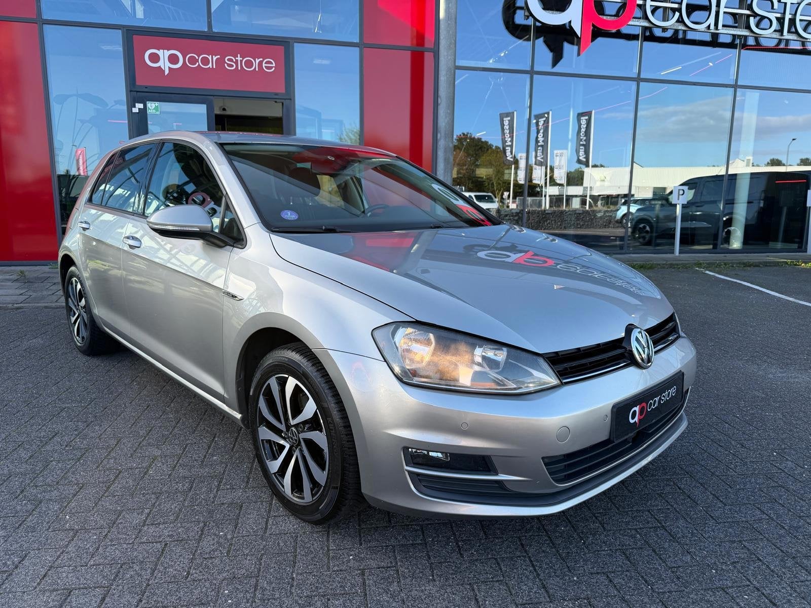 Volkswagen Golf 1.2 TSI Connected Series, Voorwielaandrijving, Gebruikt, Euro 6, 4 cilinders