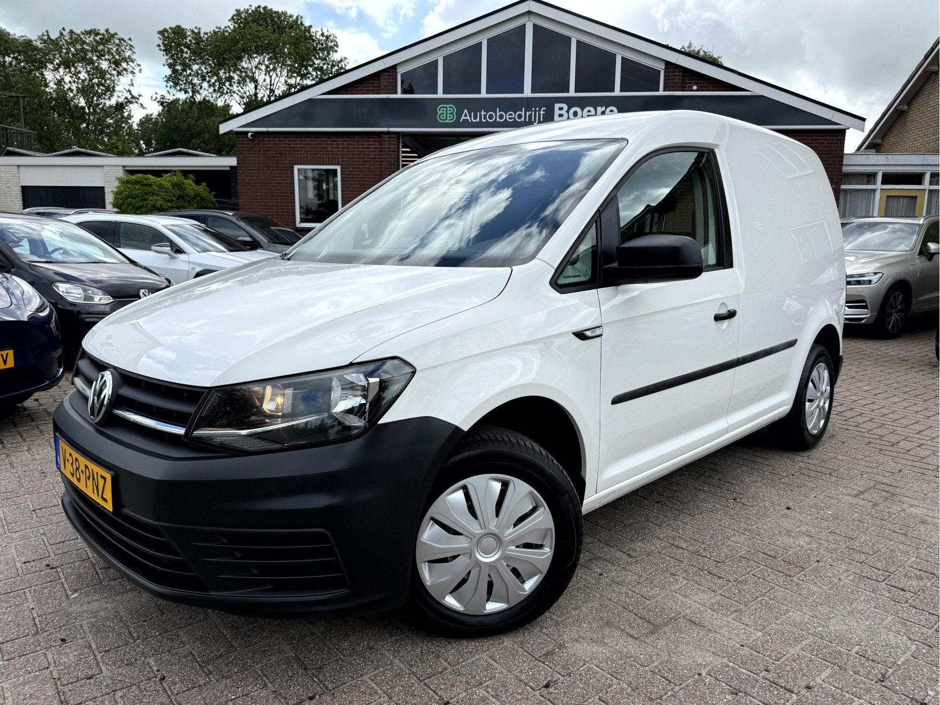 Volkswagen Caddy 2.0 TDI 102pk Automaat Airco, Trekhaak, Cru, Auto's, Bestelauto's, Stof, Gebruikt, 4 cilinders, Wit