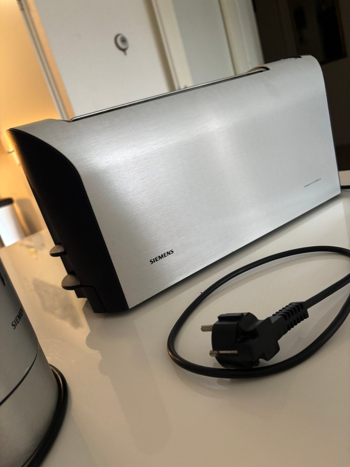 Siemens Porsche Design Broodrooster (TT91100), Ophalen of Verzenden, Zo goed als nieuw