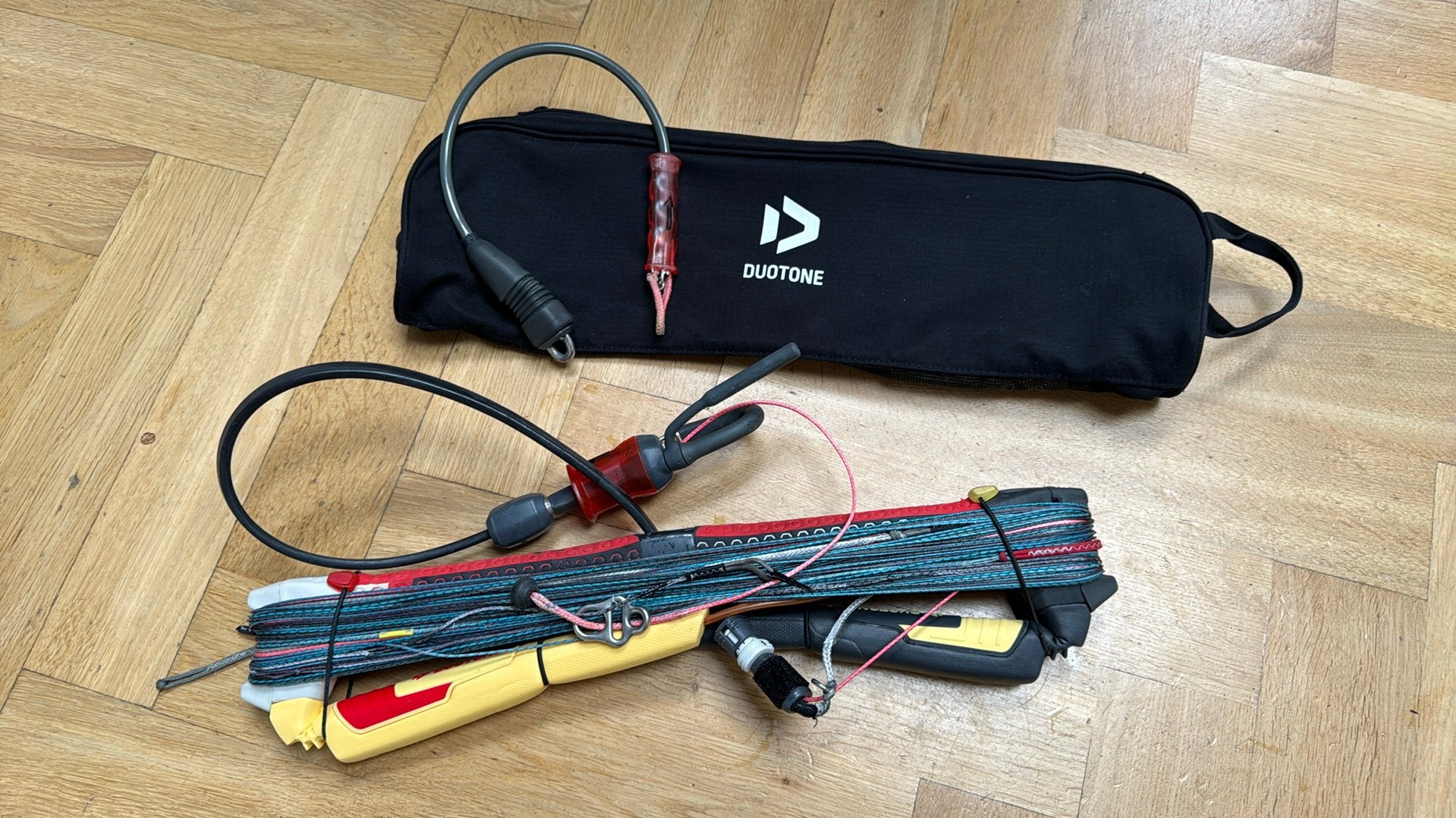 Duotone clickbar + freeride kit + safety leash, maat medium, Watersport en Boten, Gebruikt, Bar, Geen board, Ophalen of Verzenden
