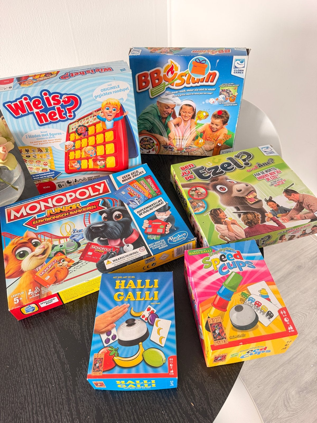 Diverse bordspellen: Monopoly Junior, Wie is het?, Halli Gal, Hobby en Vrije tijd, Een of twee spelers, Ophalen of Verzenden, Gebruikt