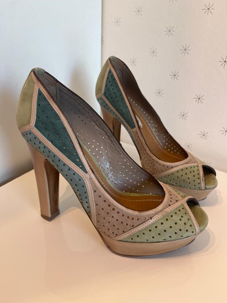 Progetto Vero Cucio Peep-Toe Hakken Maat 38 - Groen/Beige, Pumps, Ophalen of Verzenden, Gedragen, Groen