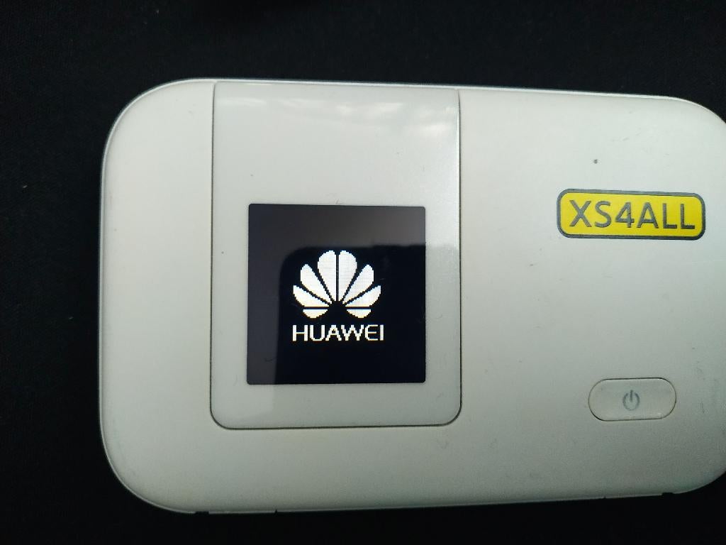 HUAWEI Mobile WiFi E5372, Computers en Software, Routers en Modems, Ophalen of Verzenden, Zo goed als nieuw, Router met modem