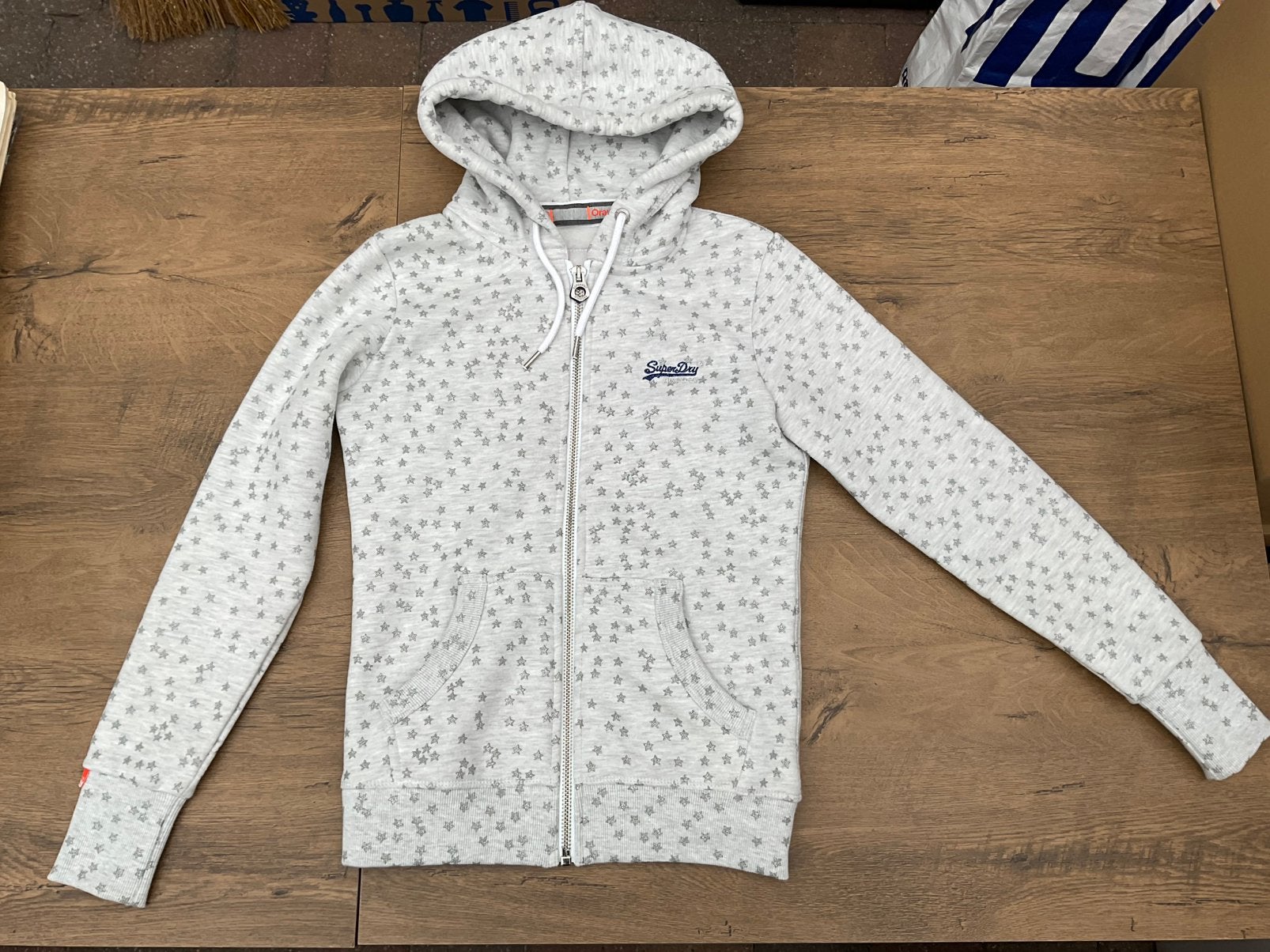 Nieuw wit grijs zilveren sterretjes Superdry dames vest S/36, Ophalen, Wit, Overige typen, Nieuw