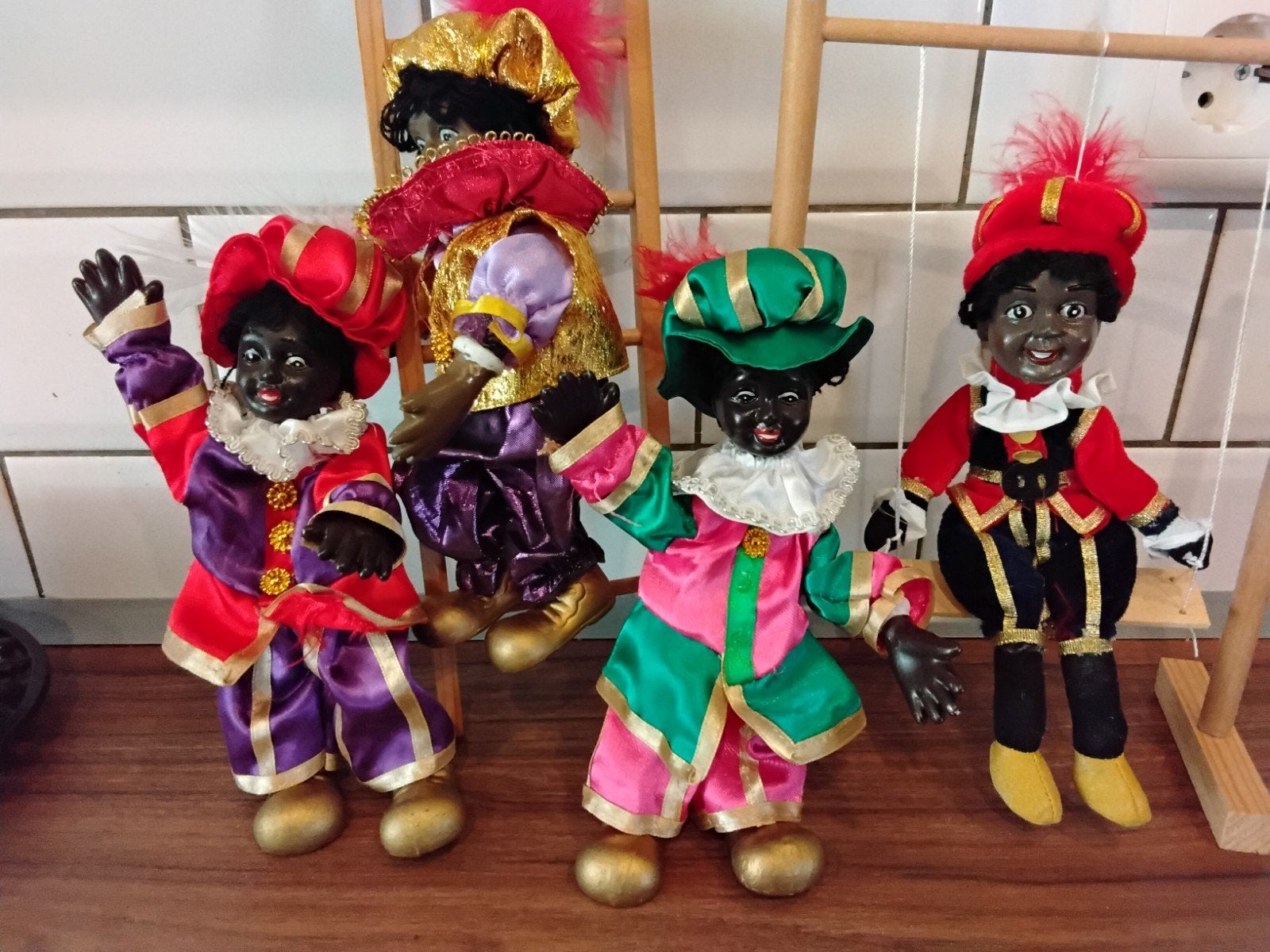 4 Zwarte Pietjes etalage/toonbank decoratie 20 cm, Diversen, Ophalen of Verzenden, Zo goed als nieuw