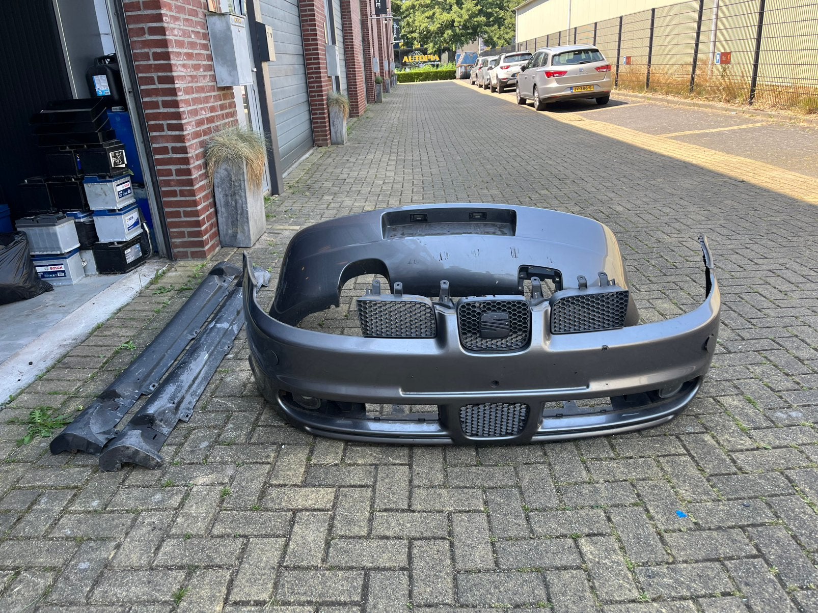 Seat Leon 1m Topsport bumper set (LS7U) Shadow Grey, Auto-onderdelen, Ophalen, Gebruikt, Bumper, Seat